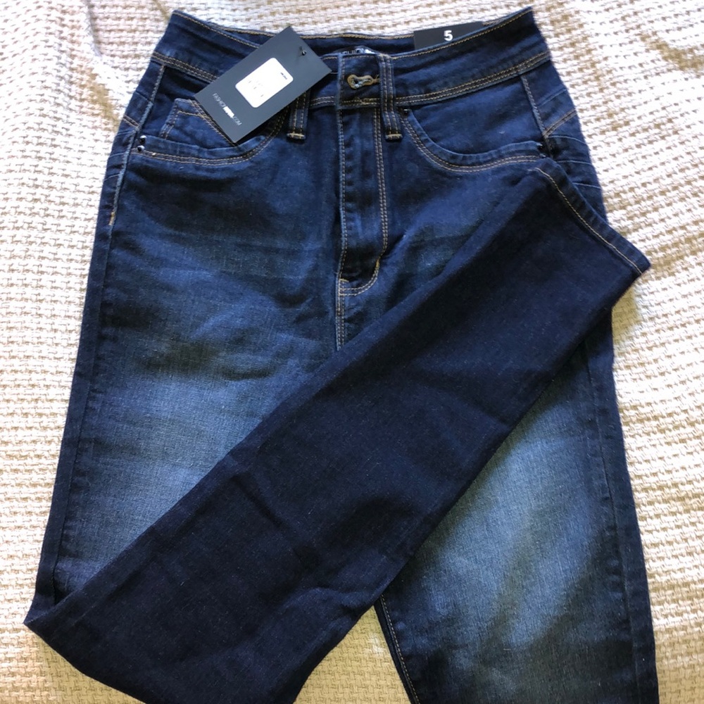 Dark wash high waisted jeans!